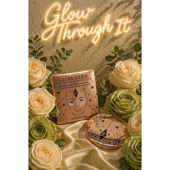 Charlotte Tilbury Other - Charlotte Tilbury Hollywood Glow Glide Face Architect Highlighter Rose Gold Glow